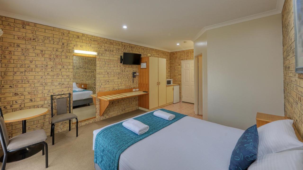 Mulga Country Motor Inn 샤를빌 외부 사진