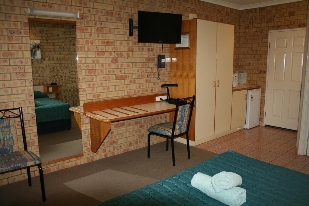 Mulga Country Motor Inn 샤를빌 객실 사진